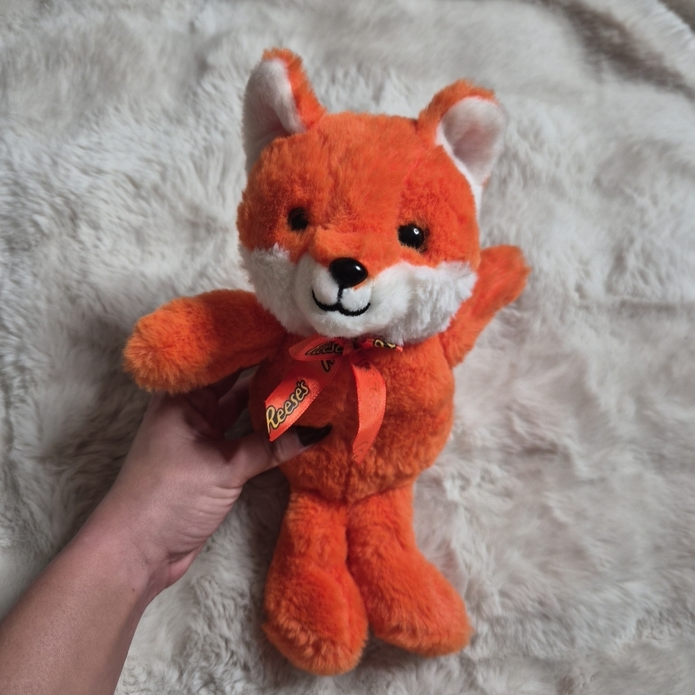 Hershey's Chocolate Reese's Plush Toy Orange Fox Singing Works Soft Static Oct ✨
